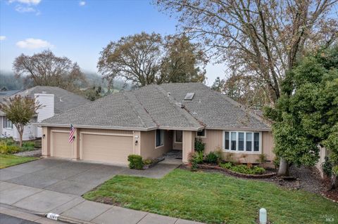 Photo of 326 Singing Brook Circle, Santa Rosa, CA 95409 (MLS # 326004087)
