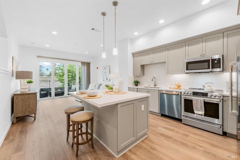 Photo of 1655 2nd Street #318, Napa, CA 94559 (MLS # 325086114)