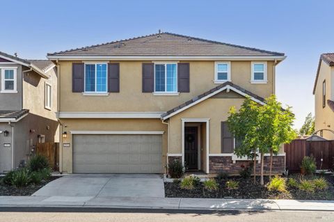 Photo of 2915 Shaver Street, Fairfield, CA 94533 (MLS # 325066705)
