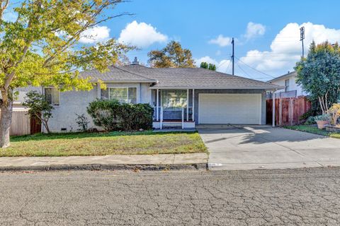 Photo of 187 Fleming Avenue, Vallejo, CA 94590 (MLS # 325092124)