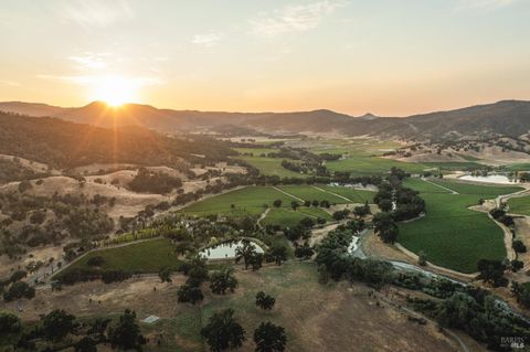 Photo of 2322 Barnett Road, Saint Helena, CA 94574 (MLS # 325059170)