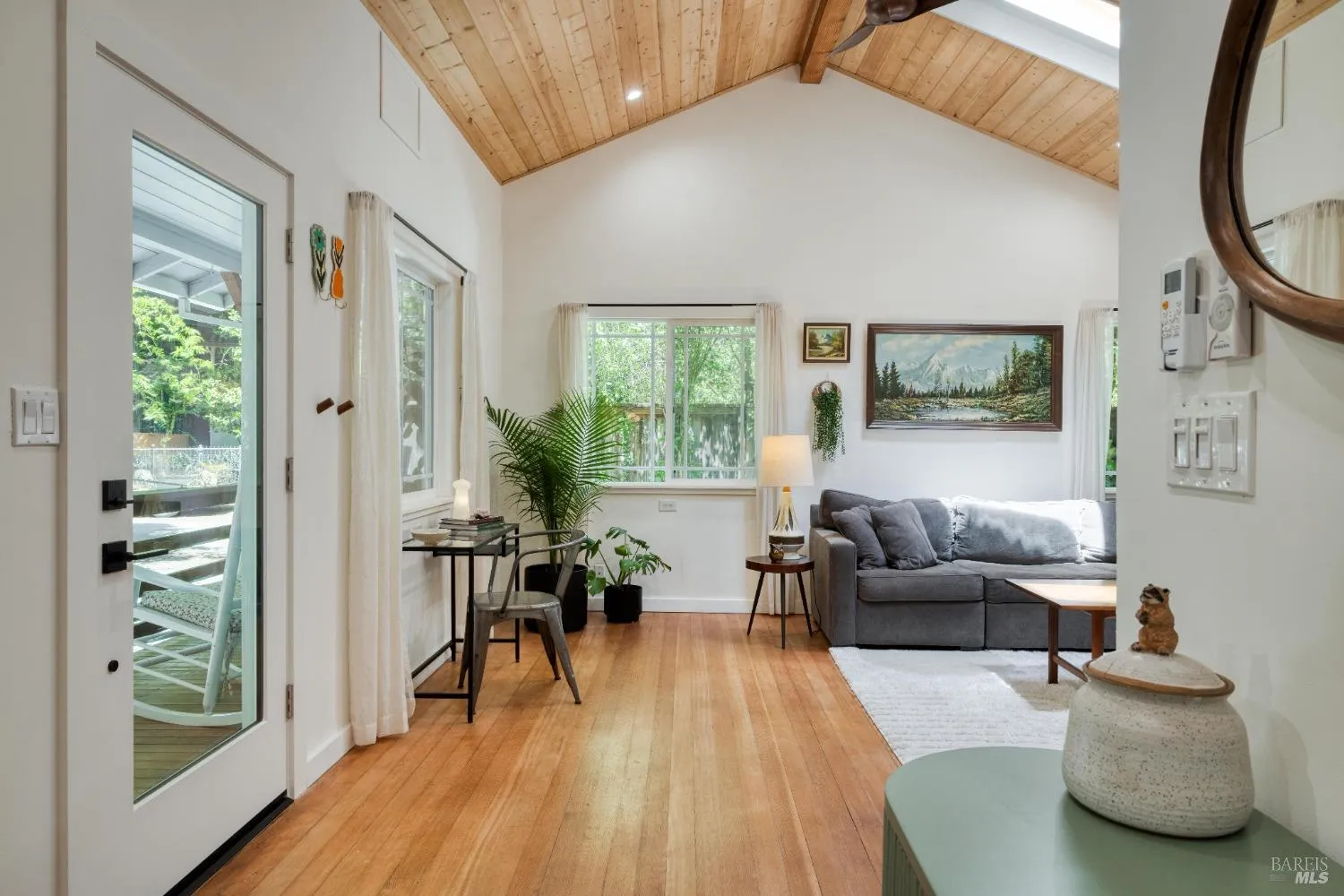 Guerneville, California 95446, United States, 2 Bedrooms Bedrooms, ,1 BathroomBathrooms,Residential,Active,130220