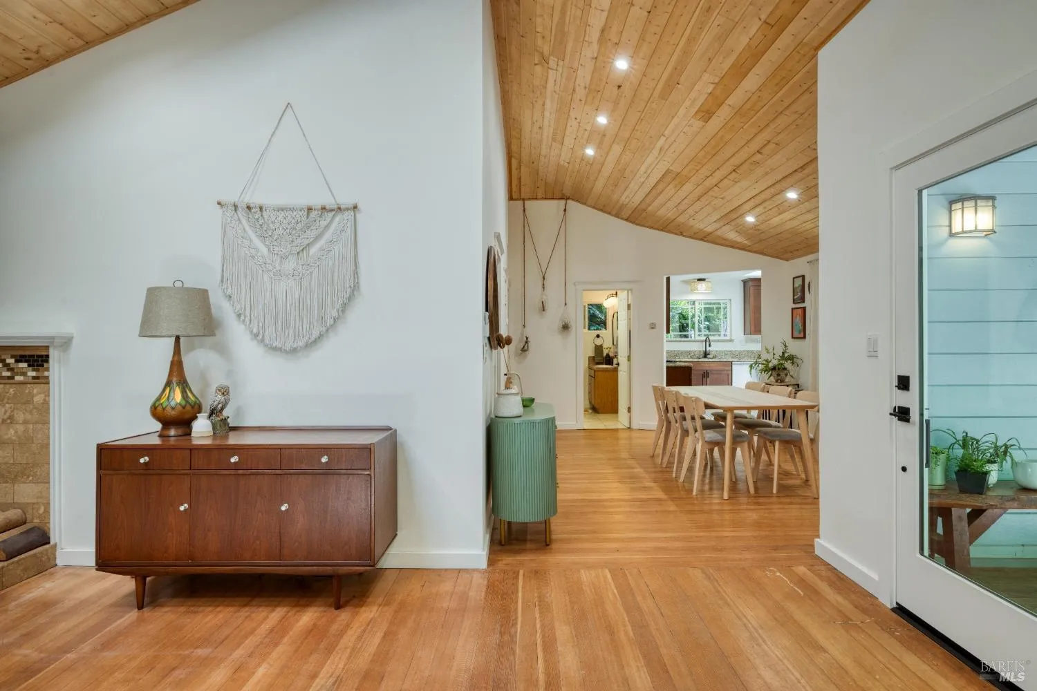 Guerneville, California 95446, United States, 2 Bedrooms Bedrooms, ,1 BathroomBathrooms,Residential,Active,130220