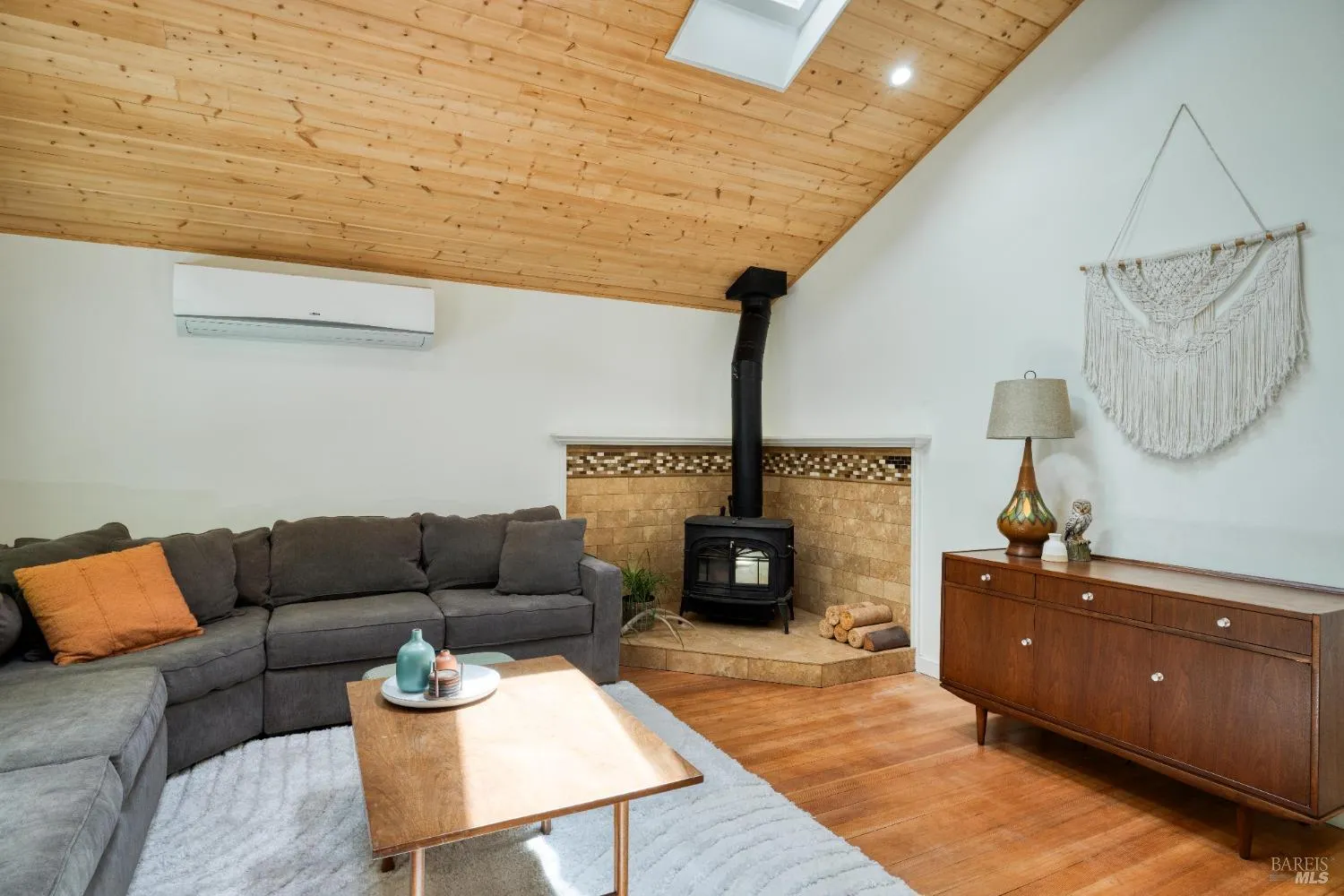 Guerneville, California 95446, United States, 2 Bedrooms Bedrooms, ,1 BathroomBathrooms,Residential,Active,130220