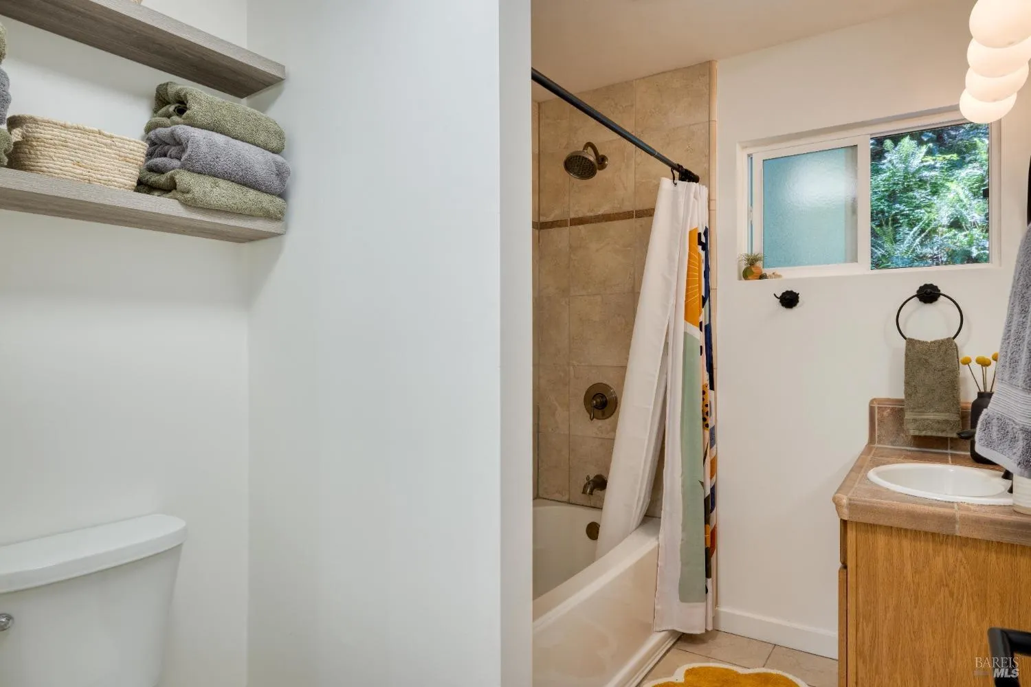 Guerneville, California 95446, United States, 2 Bedrooms Bedrooms, ,1 BathroomBathrooms,Residential,Active,130220