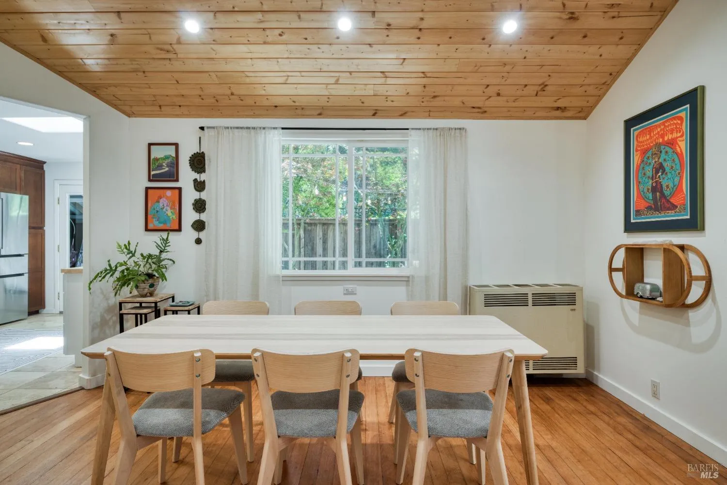 Guerneville, California 95446, United States, 2 Bedrooms Bedrooms, ,1 BathroomBathrooms,Residential,Active,130220