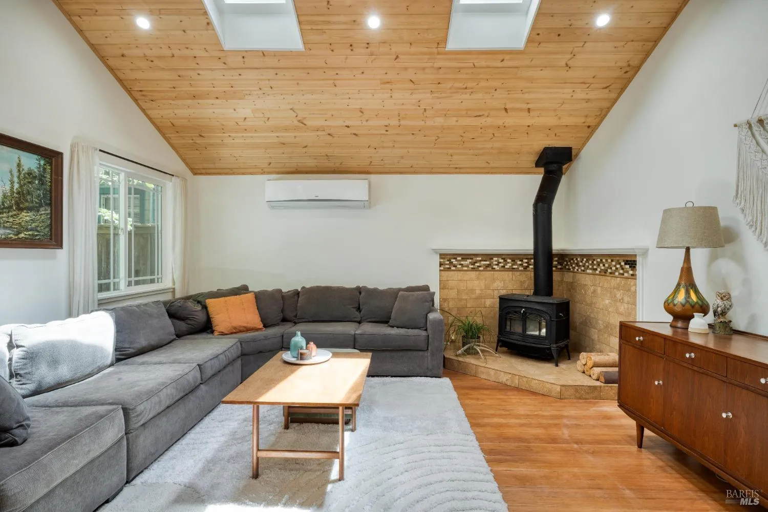 Guerneville, California 95446, United States, 2 Bedrooms Bedrooms, ,1 BathroomBathrooms,Residential,Active,130220