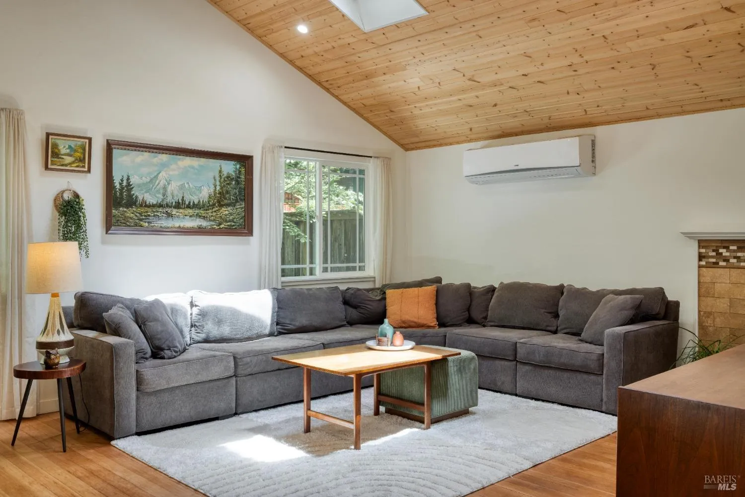 Guerneville, California 95446, United States, 2 Bedrooms Bedrooms, ,1 BathroomBathrooms,Residential,Active,130220