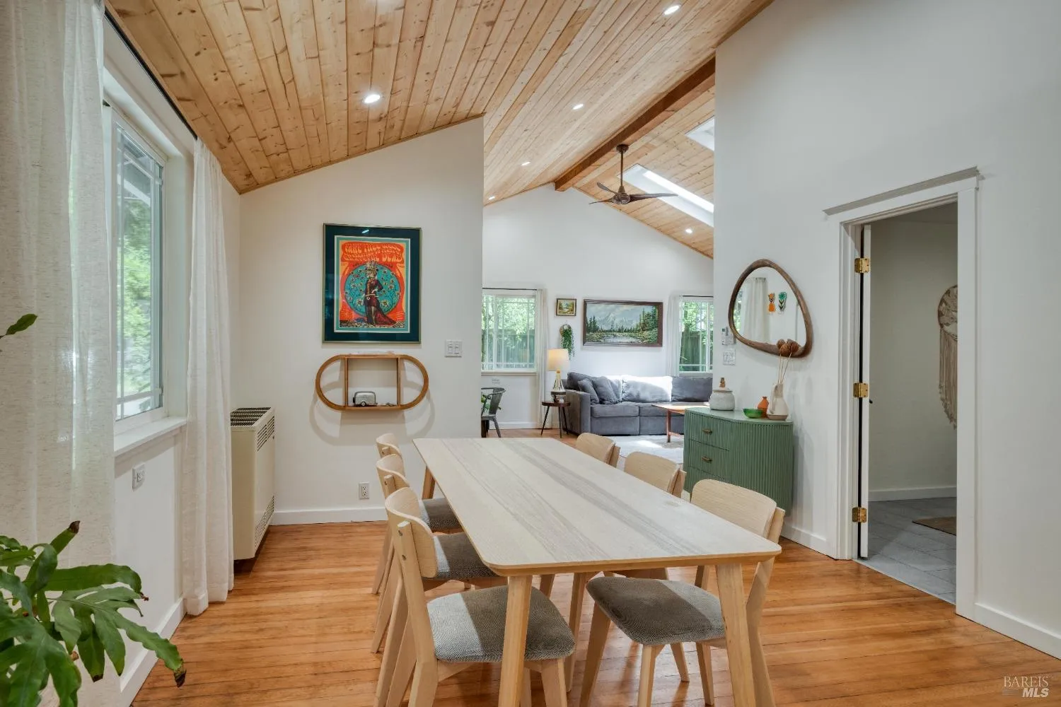 Guerneville, California 95446, United States, 2 Bedrooms Bedrooms, ,1 BathroomBathrooms,Residential,Active,130220