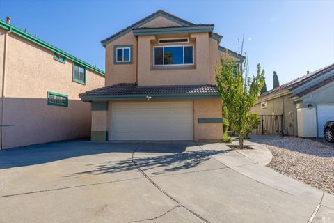 Photo of 1413 Spence Court, Suisun City, CA 94585 (MLS # 325086425)