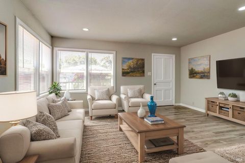 Photo of 2936 Burnette Street, Vallejo, CA 94591 (MLS # 325064087)