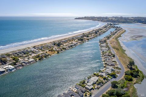 Photo of 246 Seadrift Road, Stinson Beach, CA 94970 (MLS # 326018562)