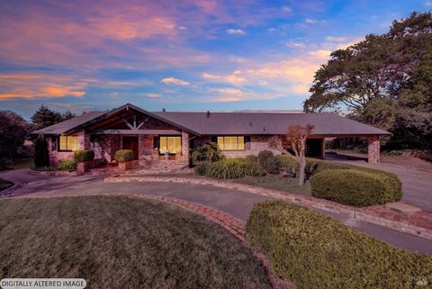 Photo of 2125 Mecca Court, Fairfield, CA 94534 (MLS # 326011894)