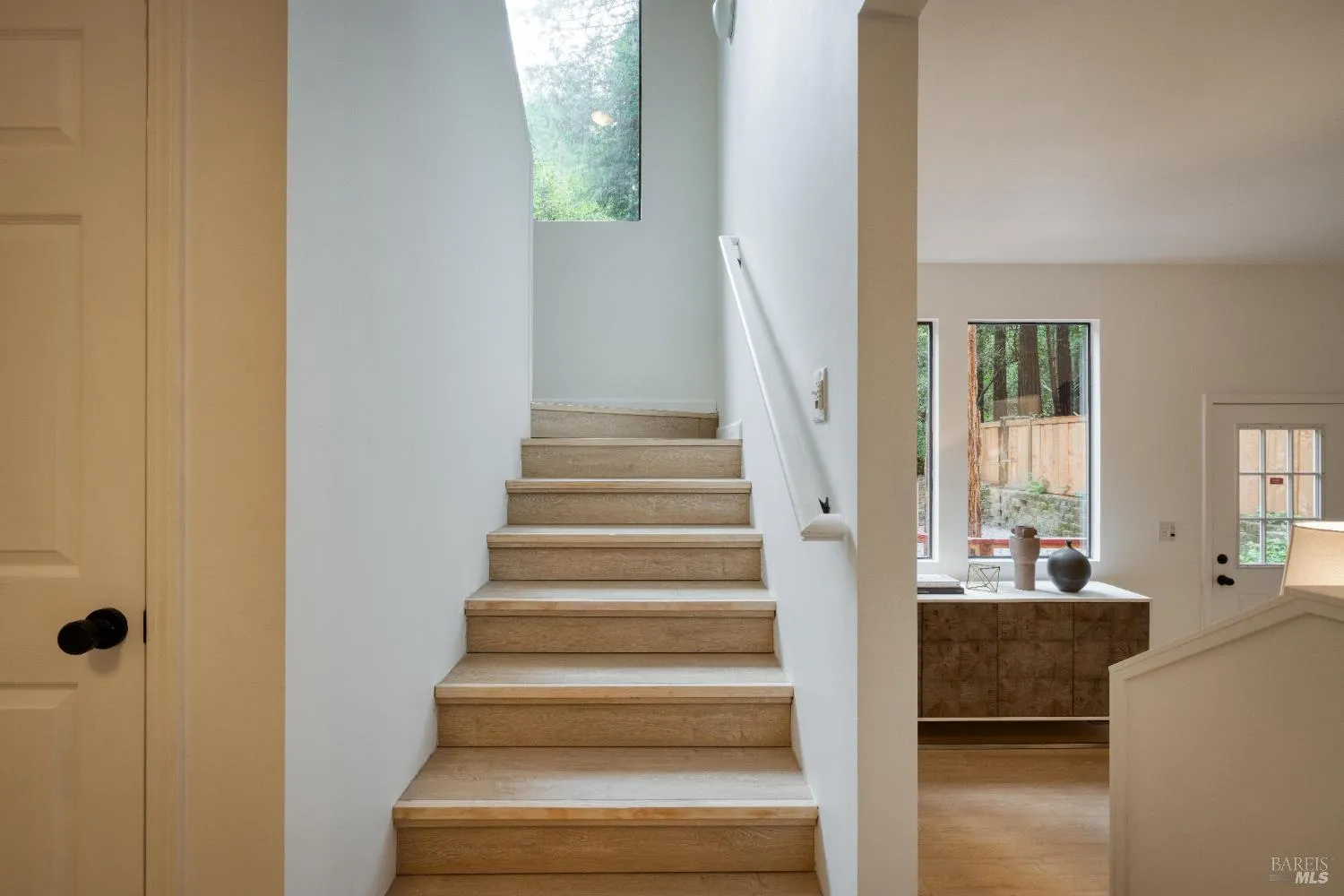 Guerneville, California 95446, United States, 4 Bedrooms Bedrooms, ,4 BathroomsBathrooms,Residential,Active,177386