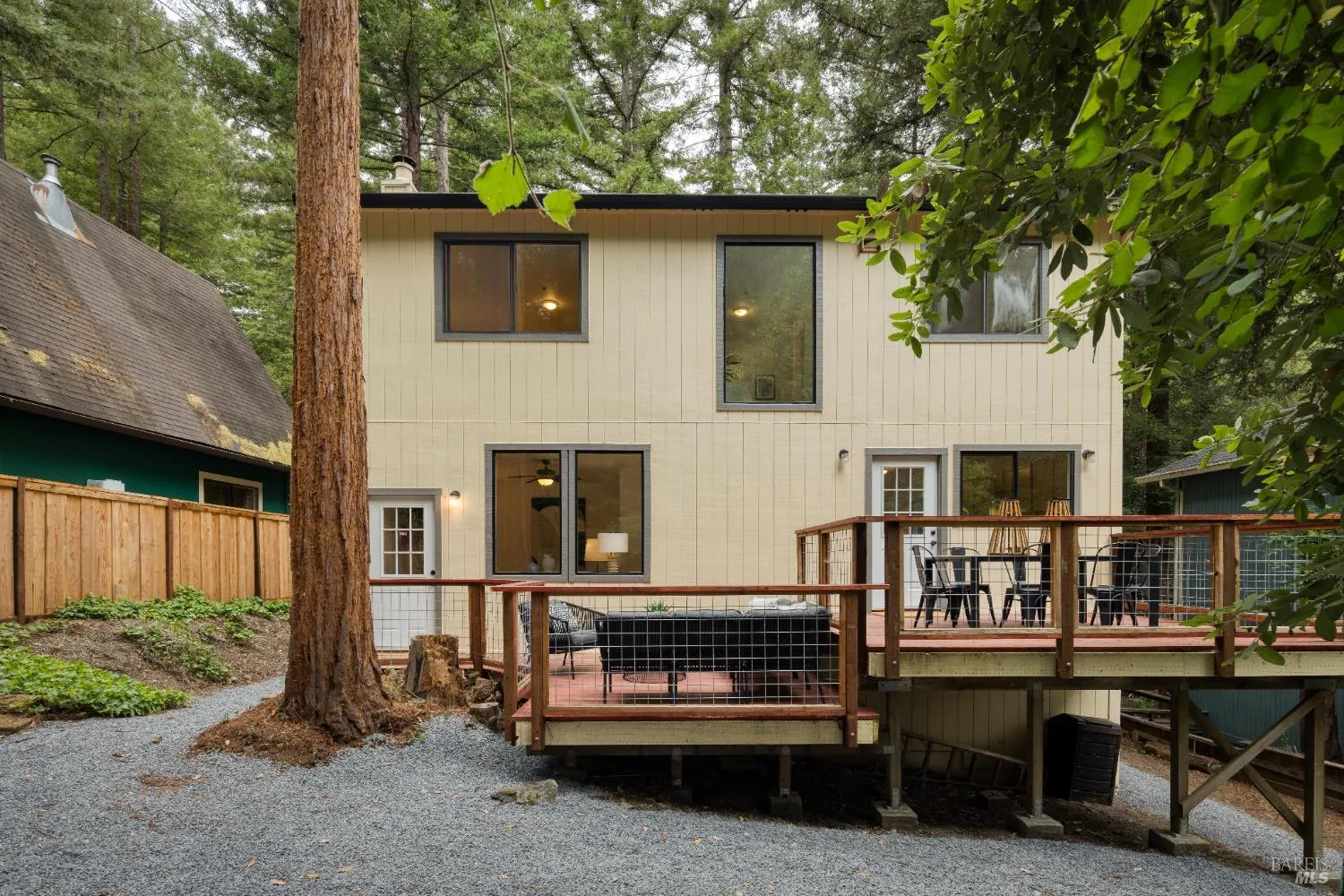 Guerneville, California 95446, United States, 4 Bedrooms Bedrooms, ,4 BathroomsBathrooms,Residential,Active,177386