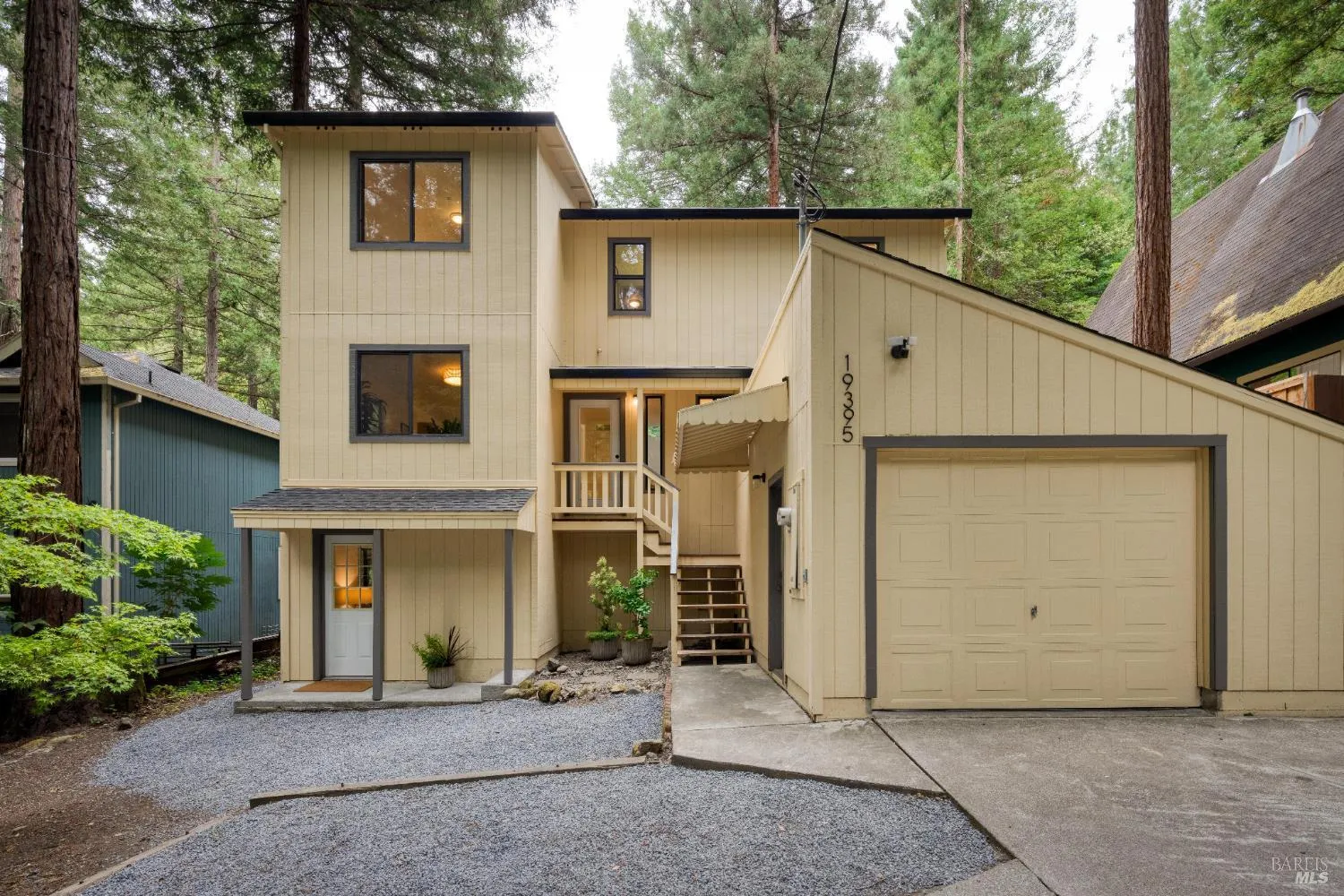 Guerneville, California 95446, United States, 4 Bedrooms Bedrooms, ,4 BathroomsBathrooms,Residential,Active,177386