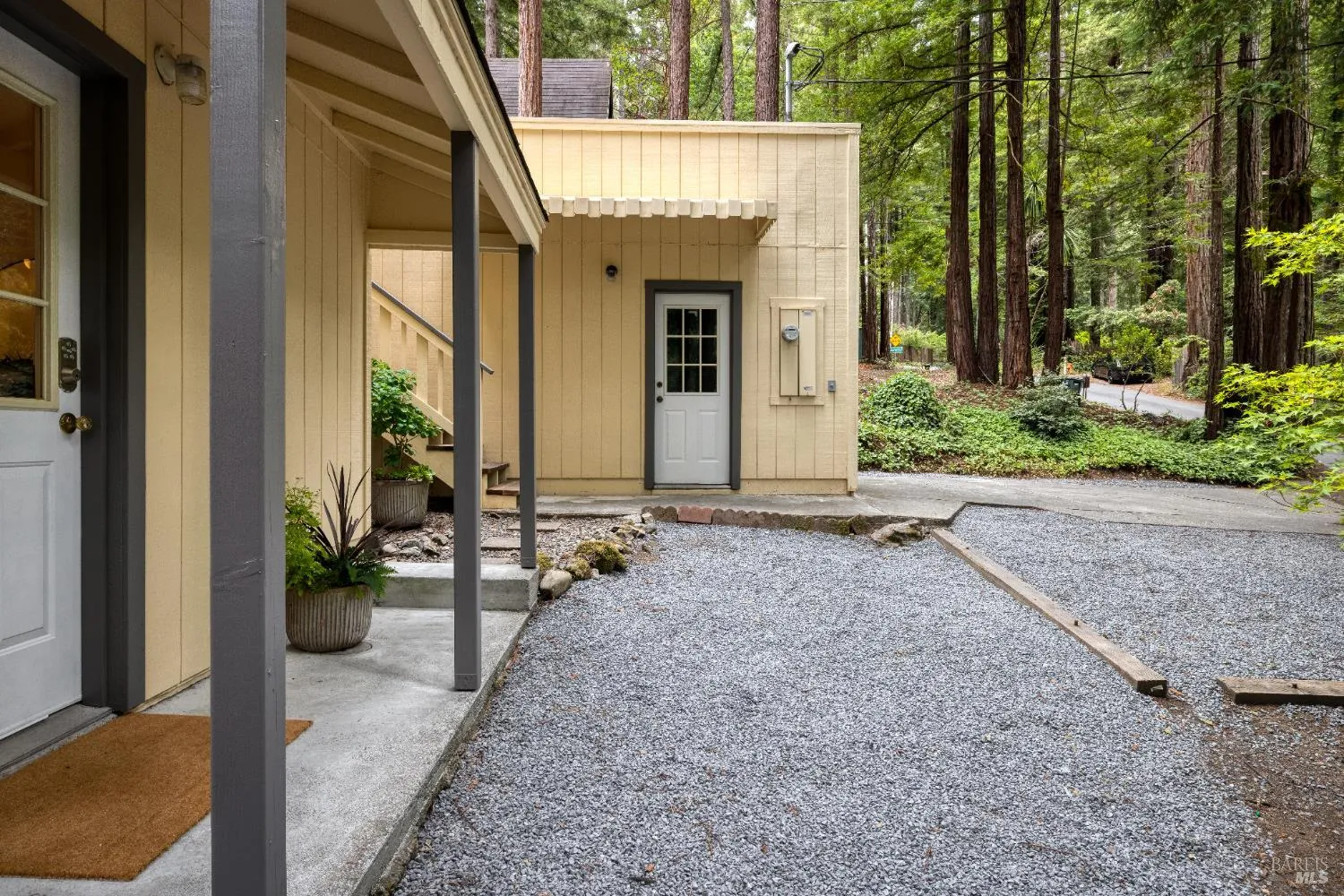 Guerneville, California 95446, United States, 4 Bedrooms Bedrooms, ,4 BathroomsBathrooms,Residential,Active,177386