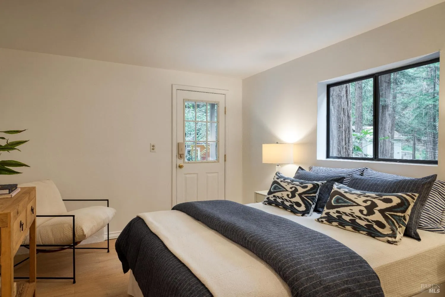 Guerneville, California 95446, United States, 4 Bedrooms Bedrooms, ,4 BathroomsBathrooms,Residential,Active,177386