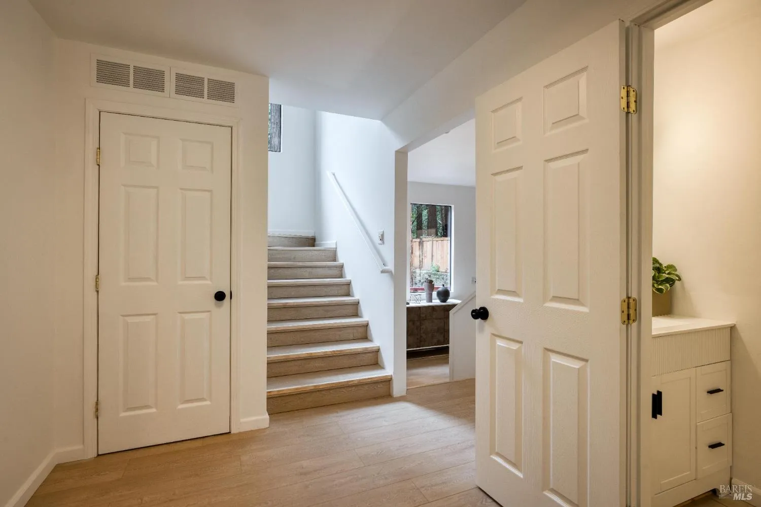 Guerneville, California 95446, United States, 4 Bedrooms Bedrooms, ,4 BathroomsBathrooms,Residential,Active,177386