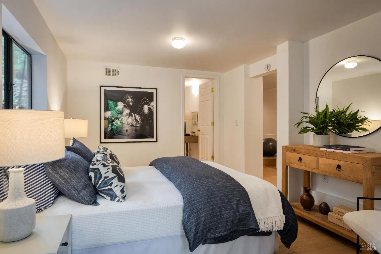 Guerneville, California 95446, United States, 4 Bedrooms Bedrooms, ,4 BathroomsBathrooms,Residential,Active,177386