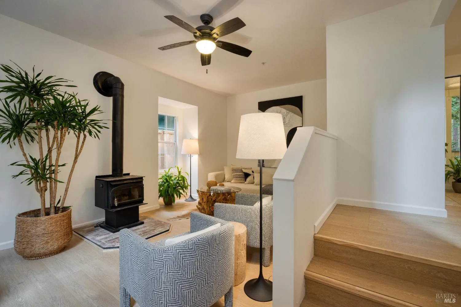 Guerneville, California 95446, United States, 4 Bedrooms Bedrooms, ,4 BathroomsBathrooms,Residential,Active,177386