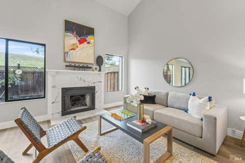 Featured picture for the property 323918807