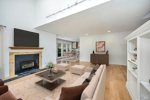 MLS: 325026383