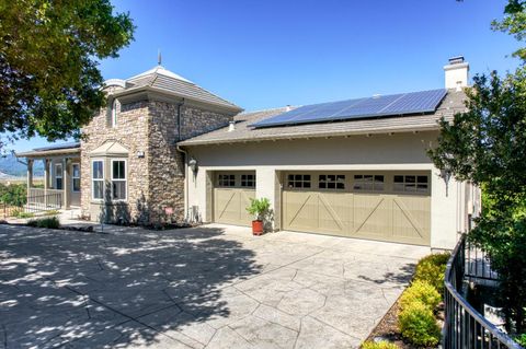 Photo of 51 Stonetree Lane, Novato, CA 94945 (MLS # 326000515)