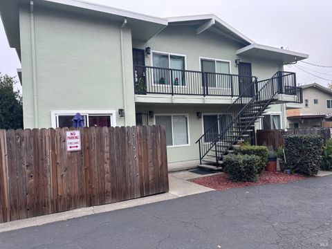 Photo of 1441 Arkansas Street, Vallejo, CA 94590 (MLS # 325101870)