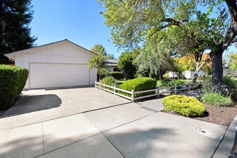 Photo of 1941 Calaveras Drive, Santa Rosa, CA 95405 (MLS # 325090569)
