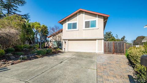 Photo of 309 Drake Court, Benicia, CA 94510 (MLS # 326010349)