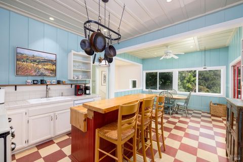 Photo of 2410 S Fitch Mountain Road, Healdsburg, CA 95448 (MLS # 325033806)