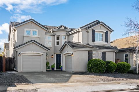 Photo of 1332 Eagle Drive, Windsor, CA 95492 (MLS # 326012474)