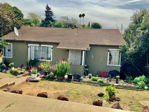 Photo of 105 Laguna Street, Vallejo, CA 94591 (MLS # 326021191)