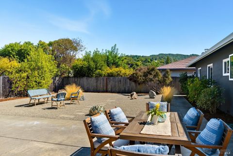 Photo of 120 Birch Way, San Rafael, CA 94903 (MLS # 325085456)