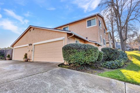 Photo of 61 Parrott Street, Vallejo, CA 94590 (MLS # 326004214)