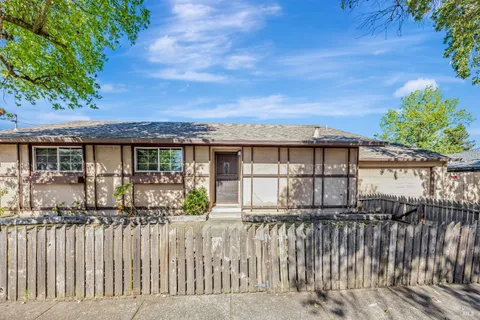 MLS: 325045322