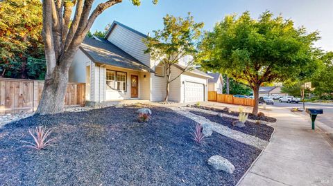 Photo of 114 Summer Wheat Drive, Windsor, CA 95492 (MLS # 325068771)
