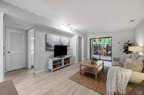 Featured picture for the property 324034546
