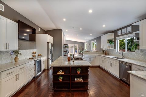 Photo of 15 Julian Avenue, Napa, CA 94559 (MLS # 325078933)