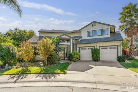 Photo of 1365 Jacobs Place, Dixon, CA 95620 (MLS # 325099448)