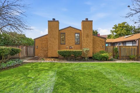 Photo of 850 E Cotati Avenue #11, Cotati, CA 94931 (MLS # 326014057)