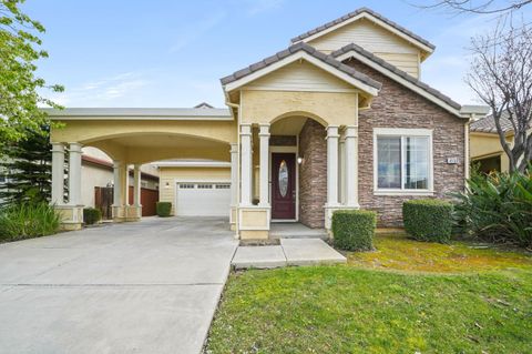 Photo of 4150 Cherry Blossom Lane, Tracy, CA 95377 (MLS # 226026628)