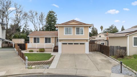 Photo of 112 Melrose Court, Vacaville, CA 95687 (MLS # 326013989)