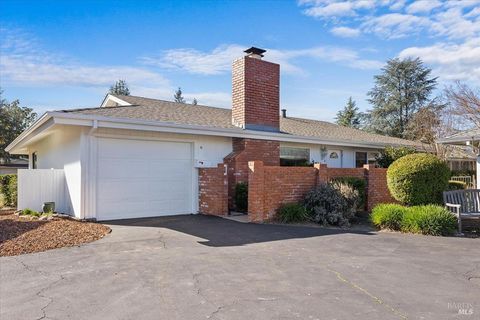 Photo of 6 Glengreen Street, Santa Rosa, CA 95409 (MLS # 326017305)