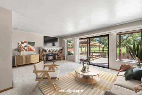 Photo of 239 Fauna Avenue, Rohnert Park, CA 94928 (MLS # 325066549)