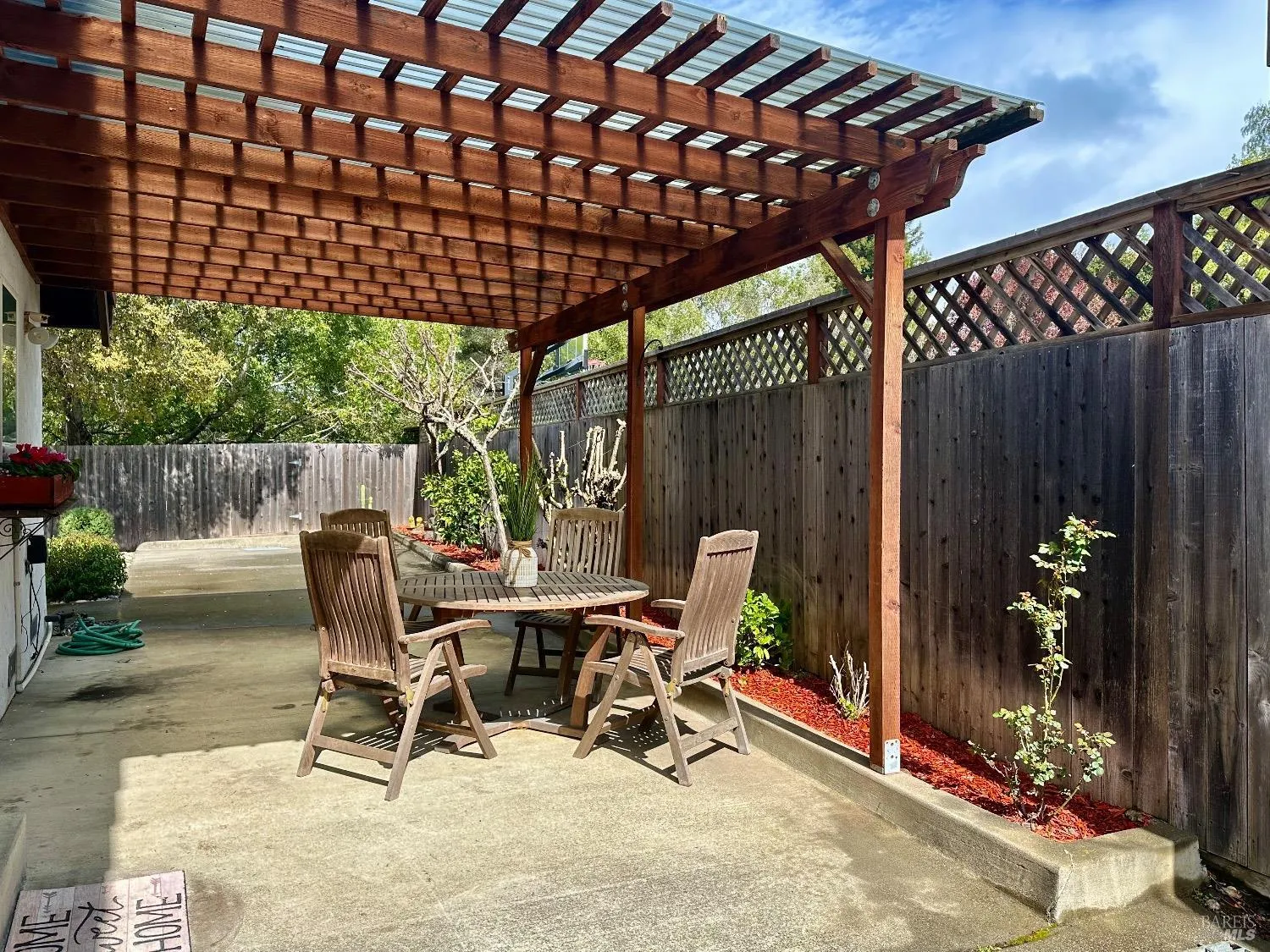 Novato, California 94947, United States, 4 Bedrooms Bedrooms, ,2 BathroomsBathrooms,Residential,Pending,89293