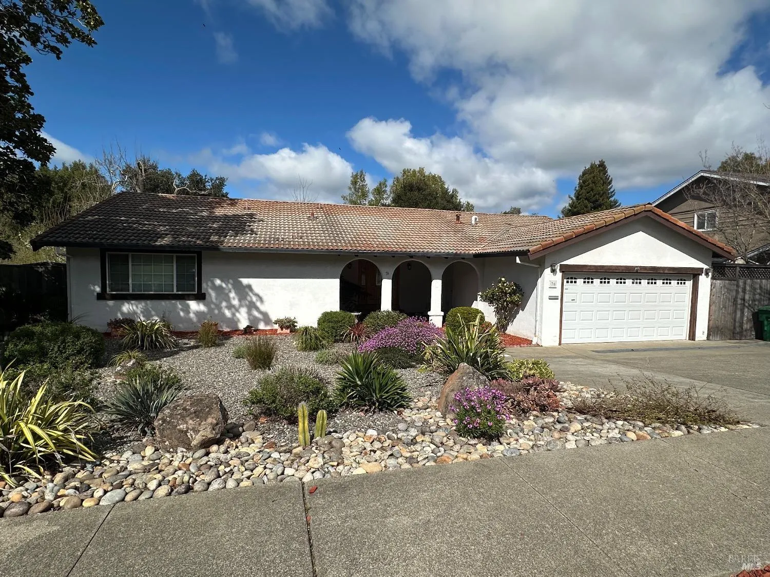 Novato, California 94947, United States, 4 Bedrooms Bedrooms, ,2 BathroomsBathrooms,Residential,Pending,89293