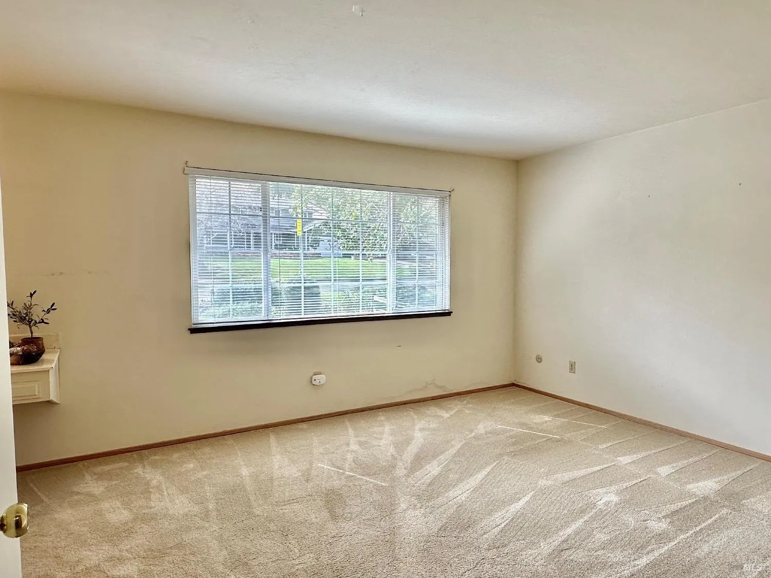 Novato, California 94947, United States, 4 Bedrooms Bedrooms, ,2 BathroomsBathrooms,Residential,Pending,89293