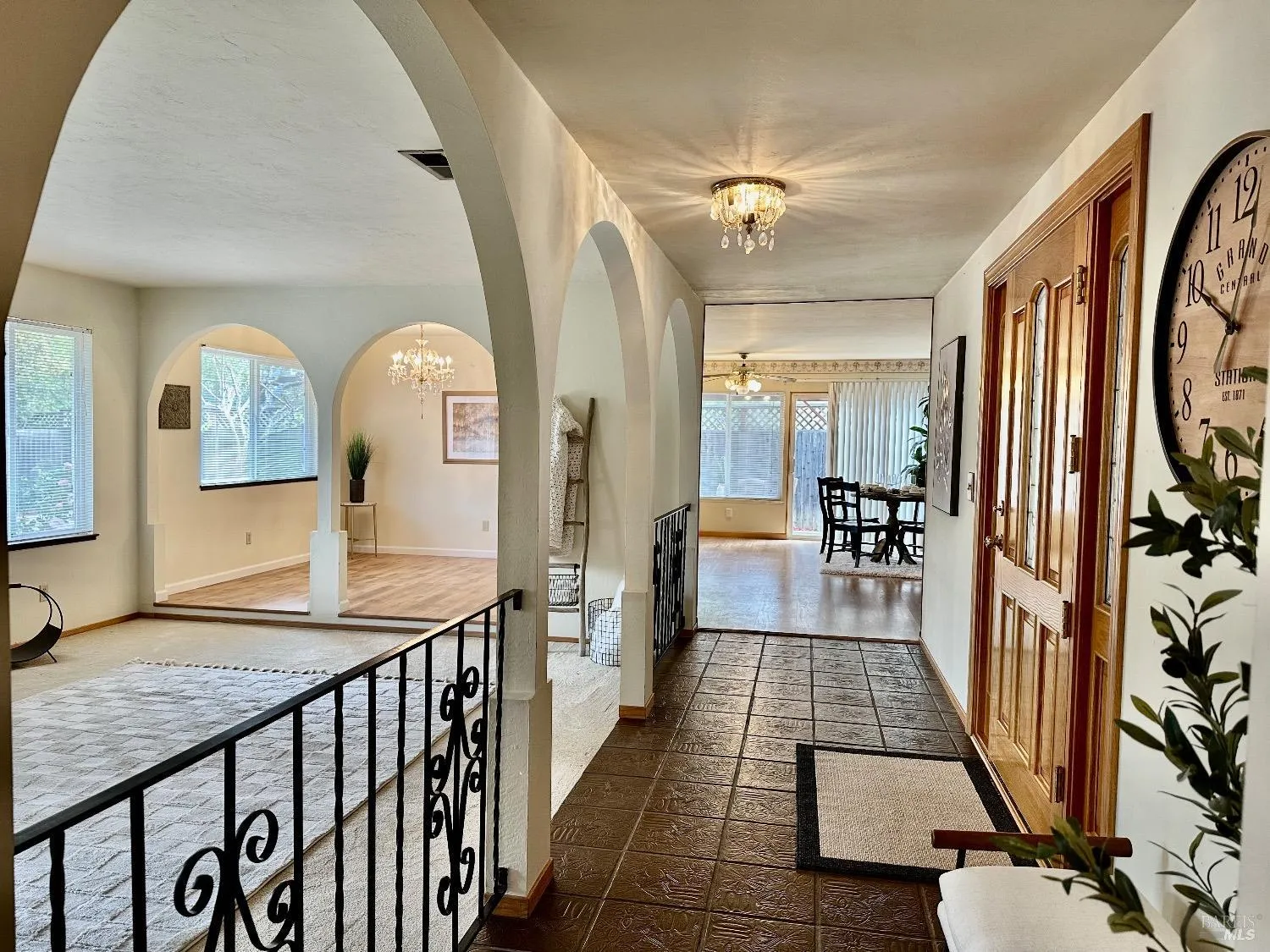 Novato, California 94947, United States, 4 Bedrooms Bedrooms, ,2 BathroomsBathrooms,Residential,Pending,89293